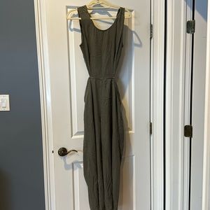 Avec Les Filles Khaki Green Wide Leg Jumpsuit Open  Back Size 4